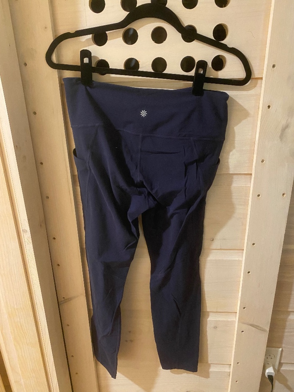 Athleta navy blue leggings L 7/8 length